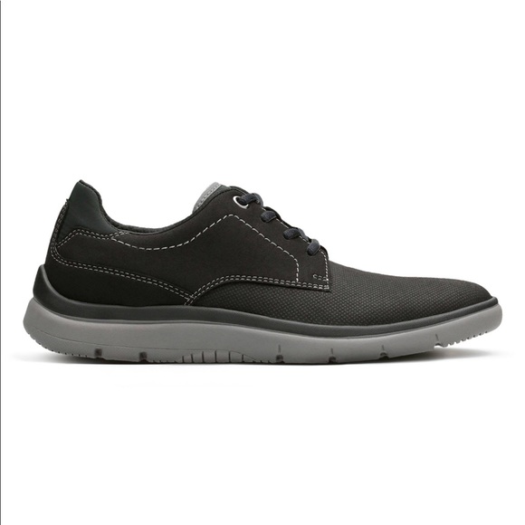 clarks cloudsteppers black